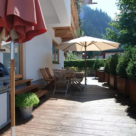 Alpen Appartements Hochmuth Mayrhofen Exterior photo